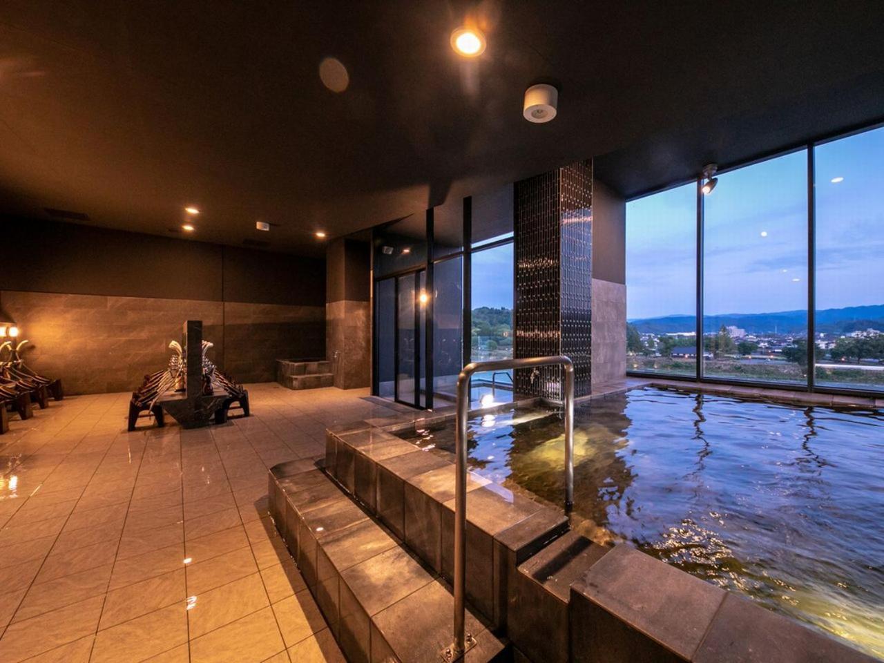 Отель Hitoyoshi Onsen Nabeya Экстерьер фото