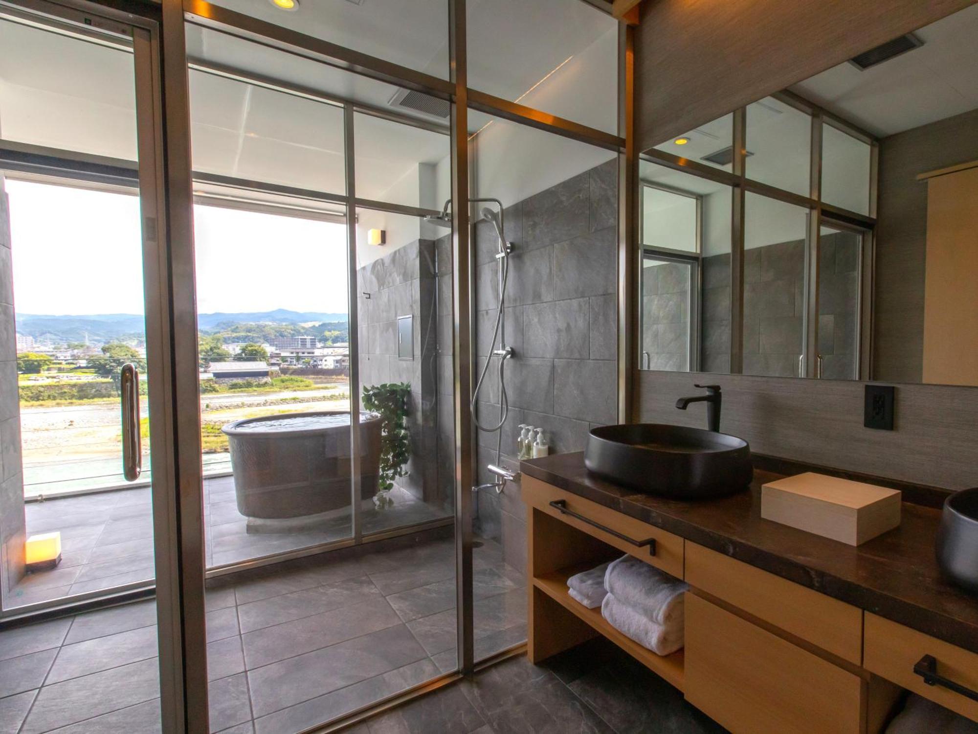 Отель Hitoyoshi Onsen Nabeya Экстерьер фото