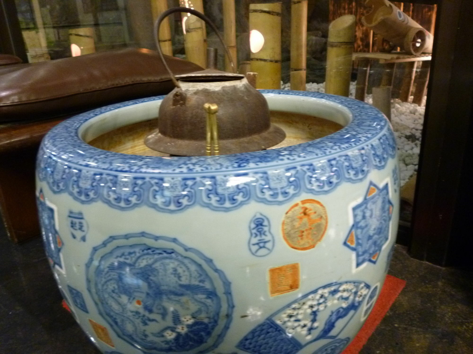 Отель Hitoyoshi Onsen Nabeya Экстерьер фото